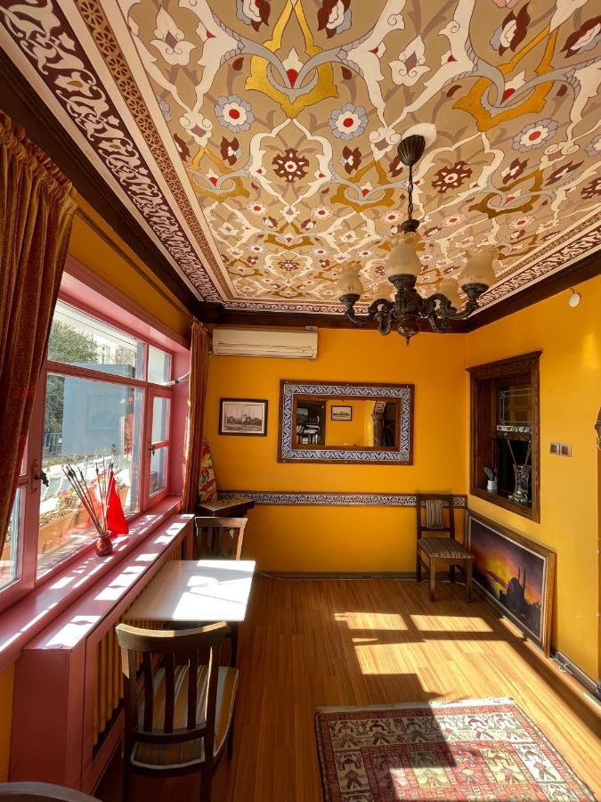 Cheers Vintage Hostel Istanbul Ngoại thất bức ảnh Interior of the house