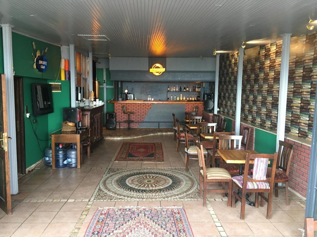 Cheers Vintage Hostel Istanbul Ngoại thất bức ảnh The interior of the restaurant
