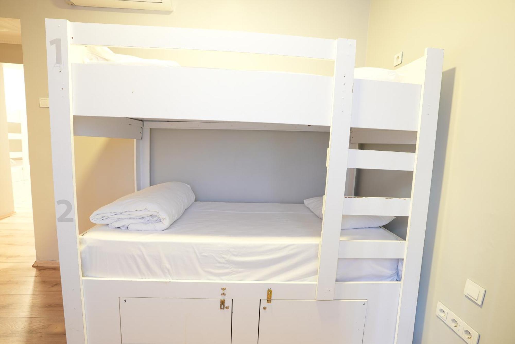 Cheers Vintage Hostel Istanbul Ngoại thất bức ảnh A bunk bed