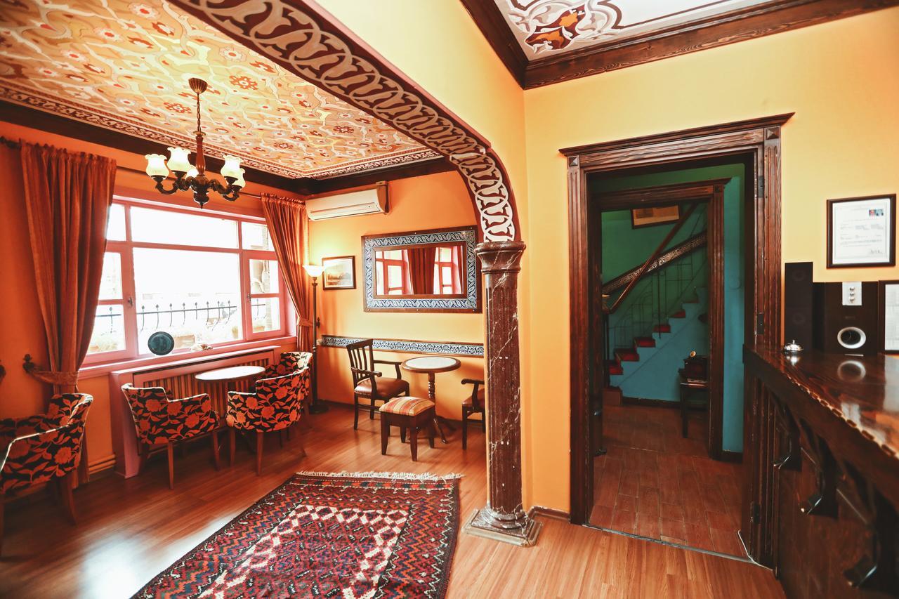 Cheers Vintage Hostel Istanbul Ngoại thất bức ảnh Interior of the house