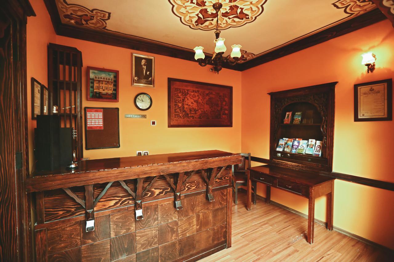 Cheers Vintage Hostel Istanbul Ngoại thất bức ảnh Reception